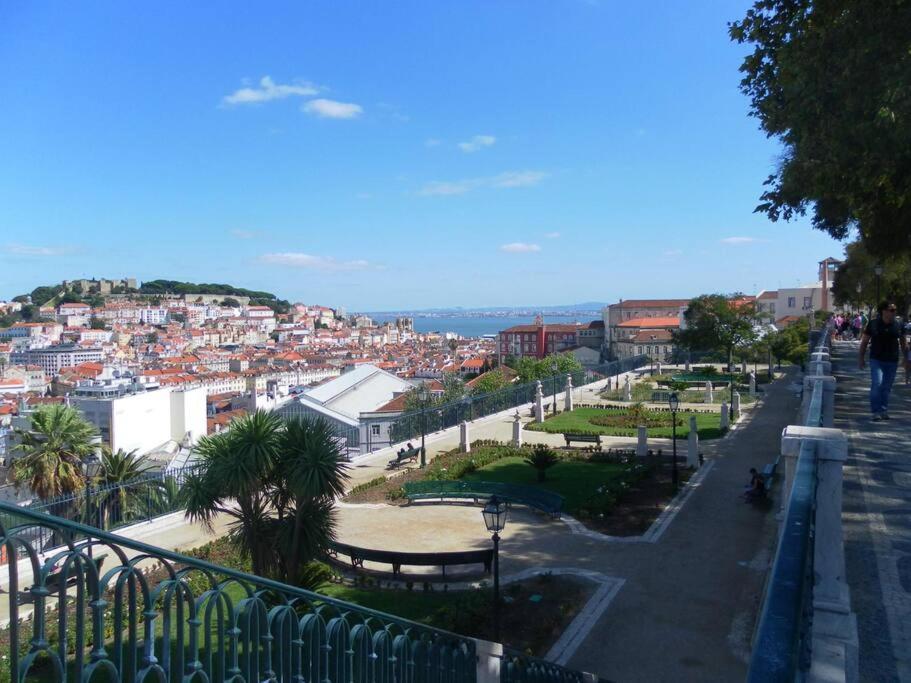 C3 Bairro Alto Cozy Romantic Loft In 18Th Century Building Lisboa Kültér fotó